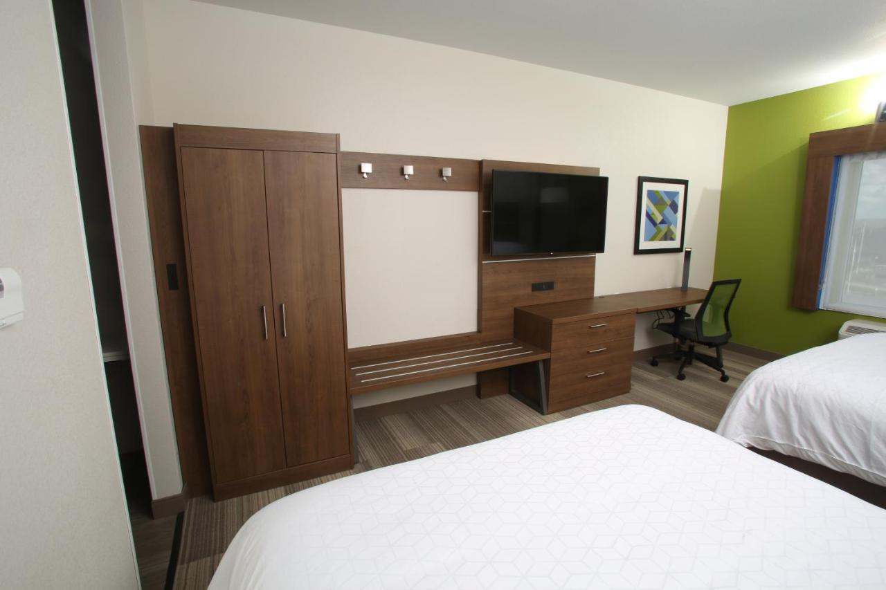 Holiday Inn Express - Mccook By Ihg Εξωτερικό φωτογραφία
