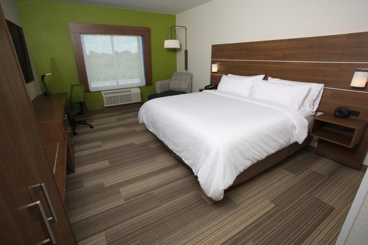 Holiday Inn Express - Mccook By Ihg Εξωτερικό φωτογραφία