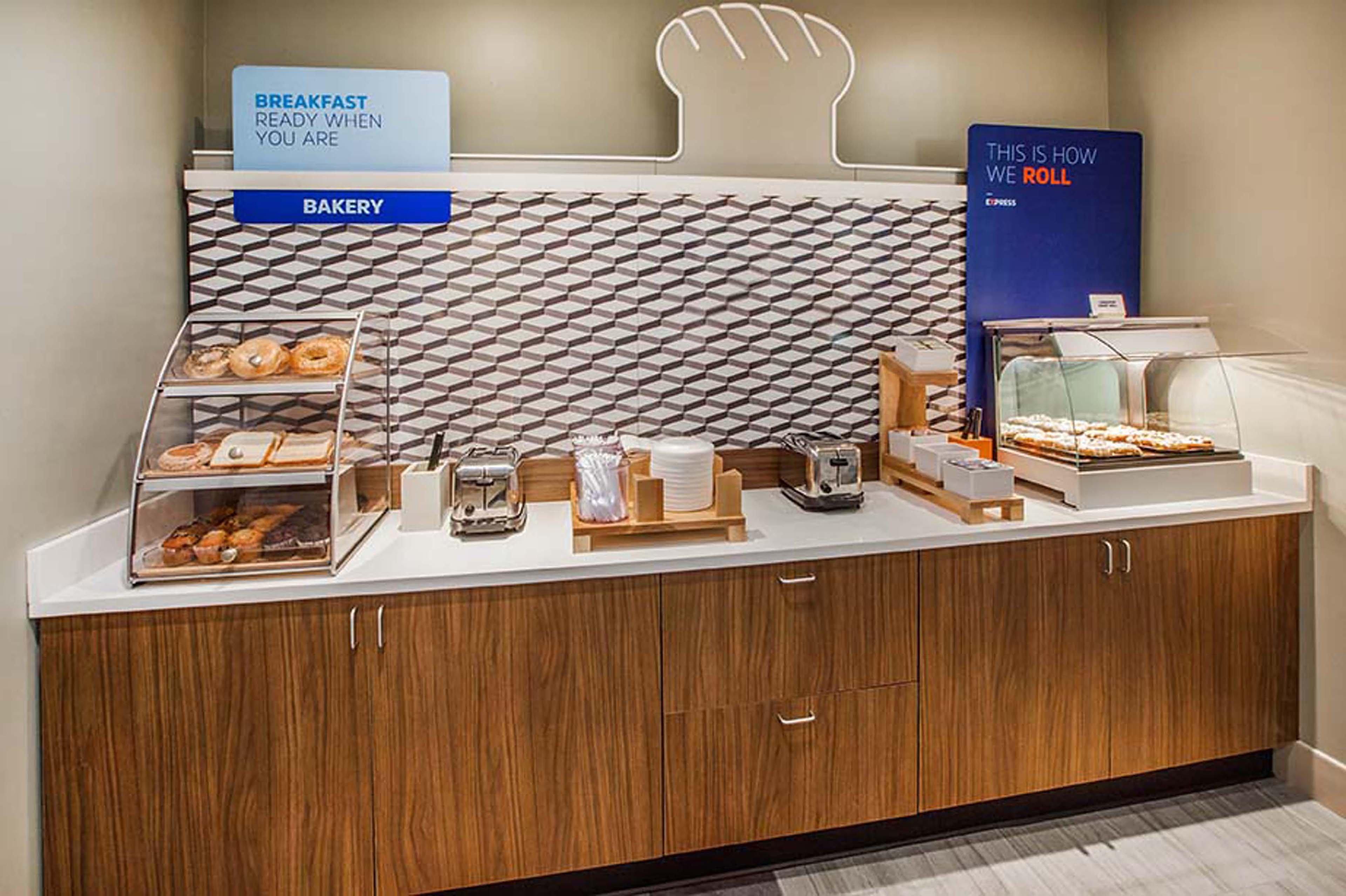 Holiday Inn Express - Mccook By Ihg Εξωτερικό φωτογραφία